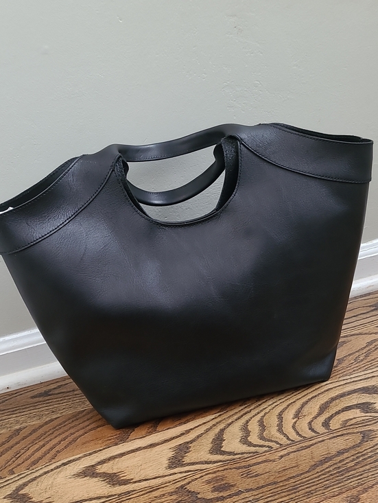 Madewell Handbags - Madewell The Sydney Cutout Tote in Leather in True Black